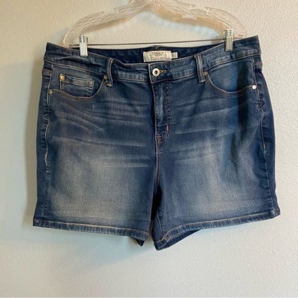 Torrid Denim Shorts - Picture 2 of 7